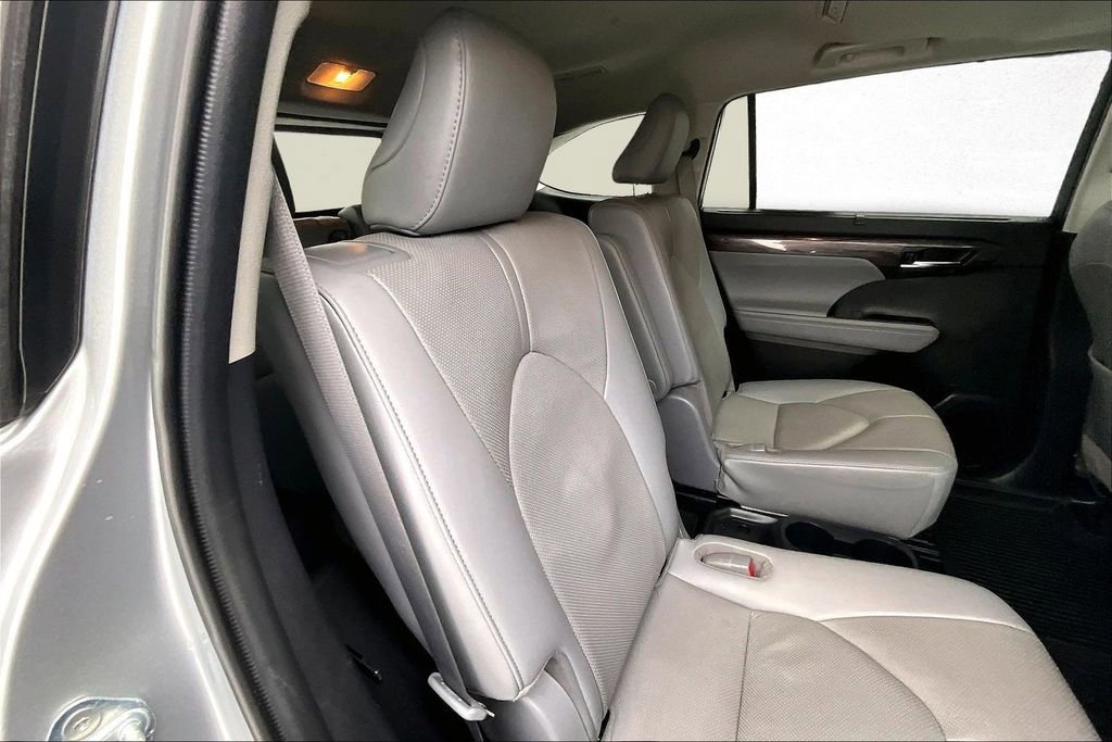 Certified 2021 Toyota Highlander Limited image 21