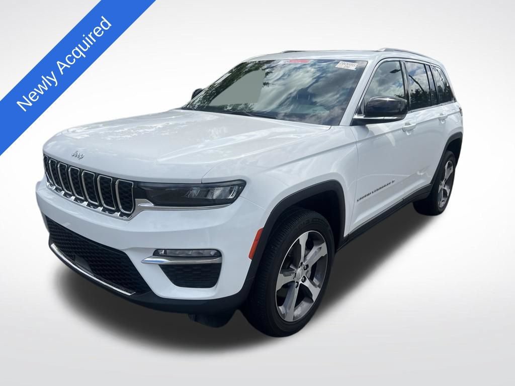 Used 2023 Jeep Grand Cherokee Limited AWD/4WD image 4