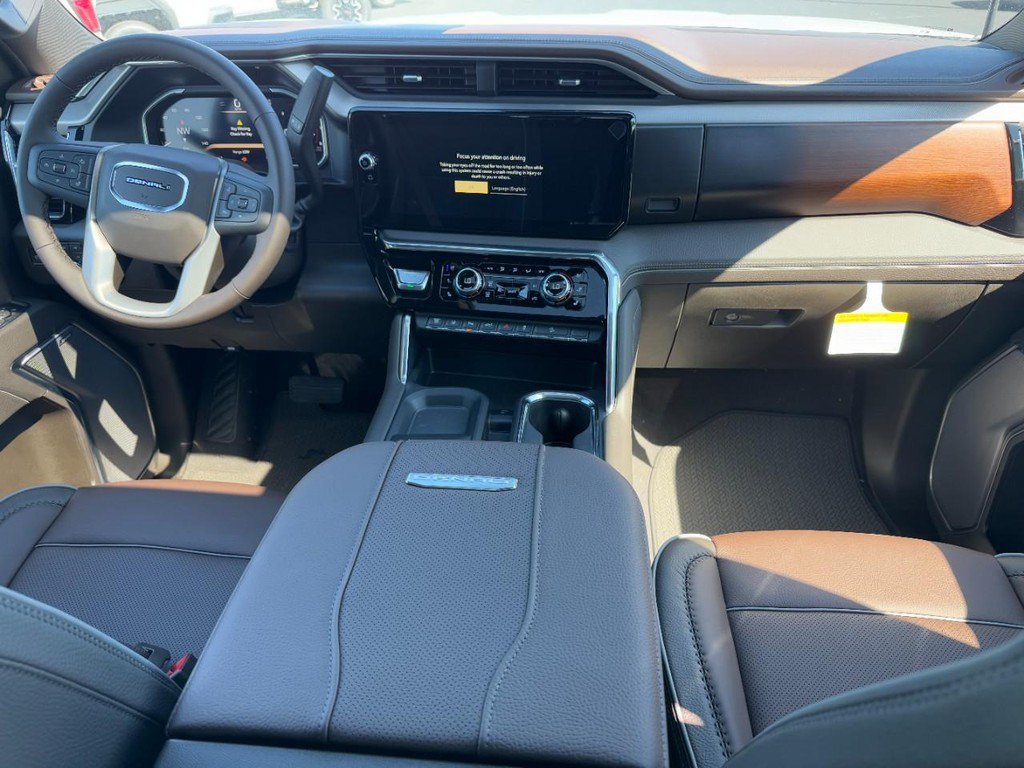 New 2026 GMC Sierra 2500 Denali w/ Denali Reserve Package AWD/4WD image 8