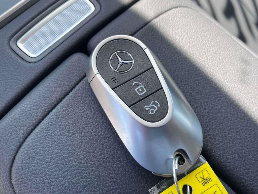 Certified 2024 Mercedes-Benz E 350 4MATIC Sedan image 4