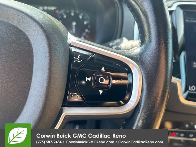 Used 2017 Volvo XC90 T6 Momentum w/ Vision Package AWD/4WD image 19