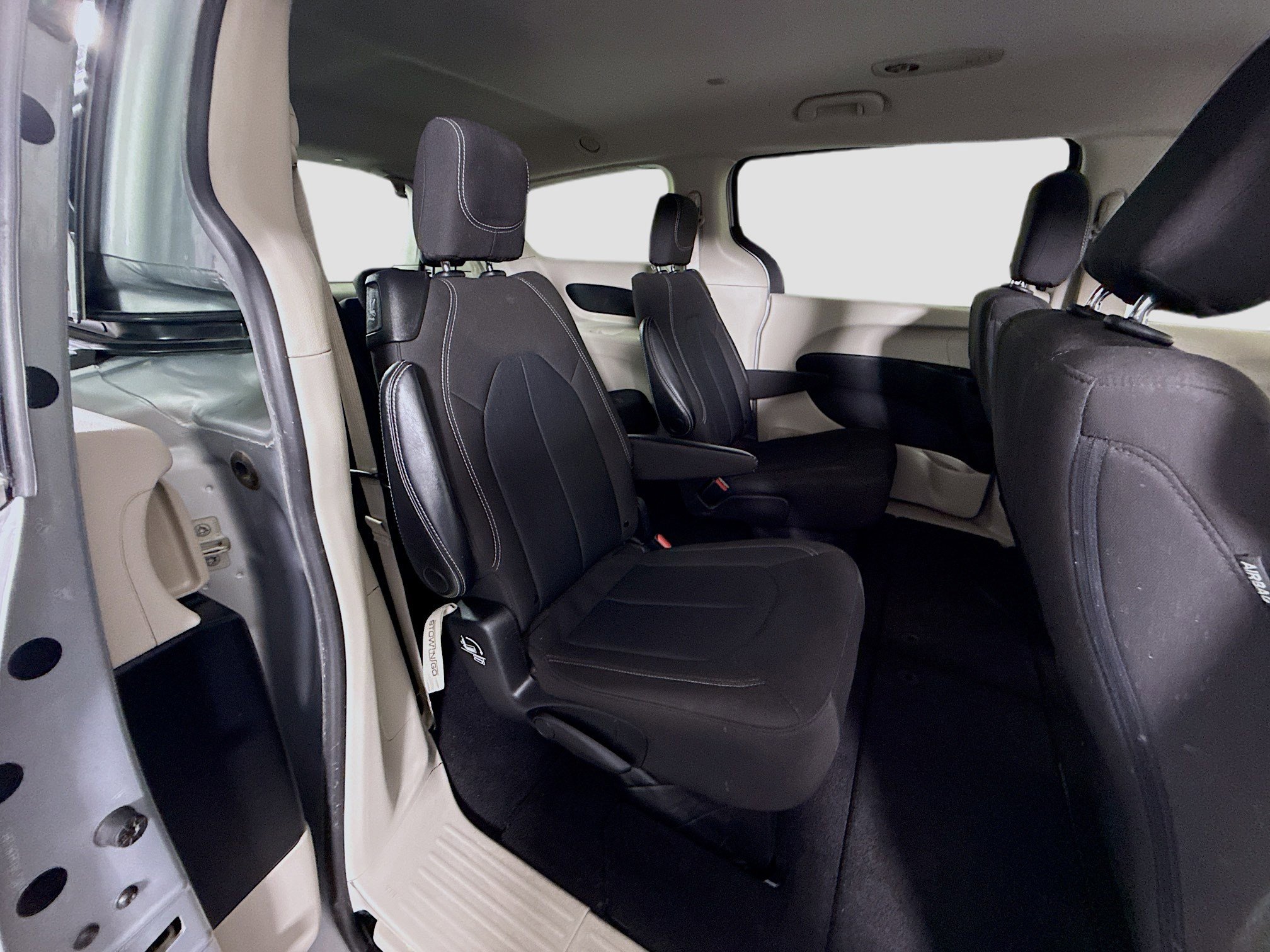 Used 2023 Chrysler Voyager LX FWD image 26