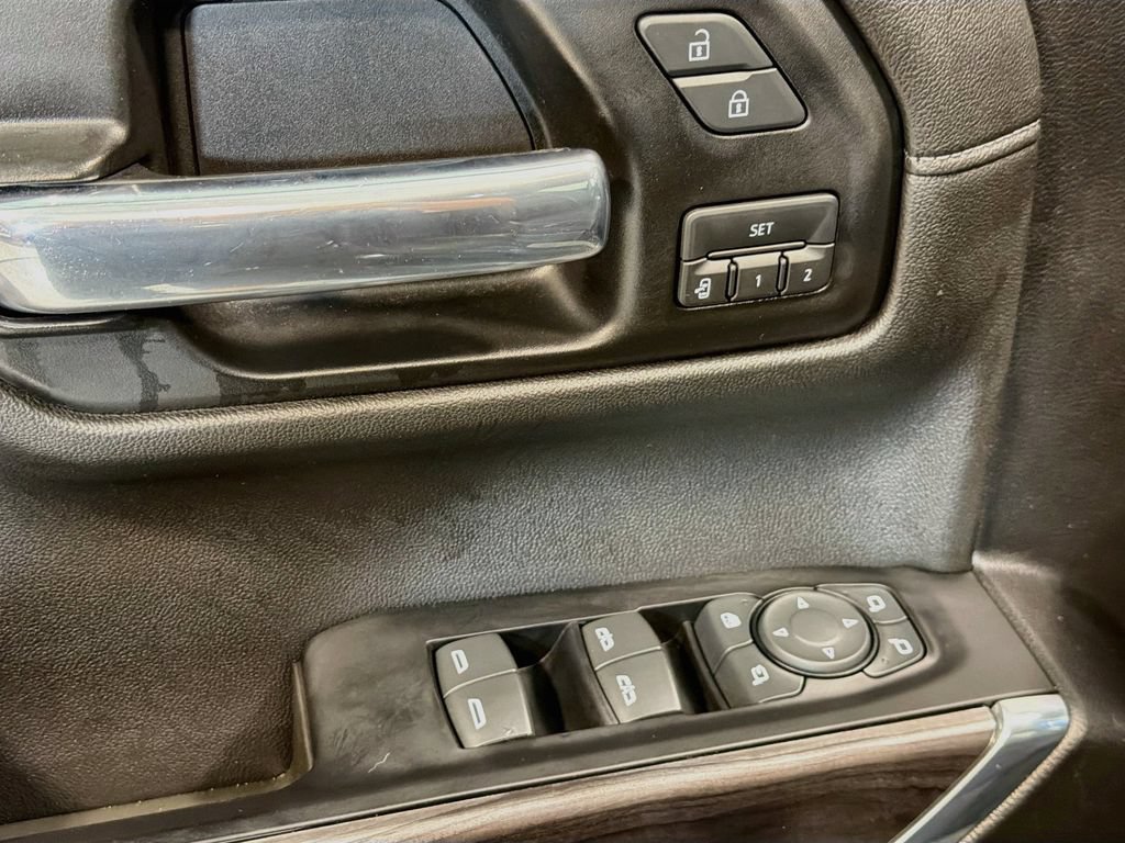 Used 2019 Chevrolet Silverado 1500 LTZ w/ LTZ Plus Package AWD/4WD image 18