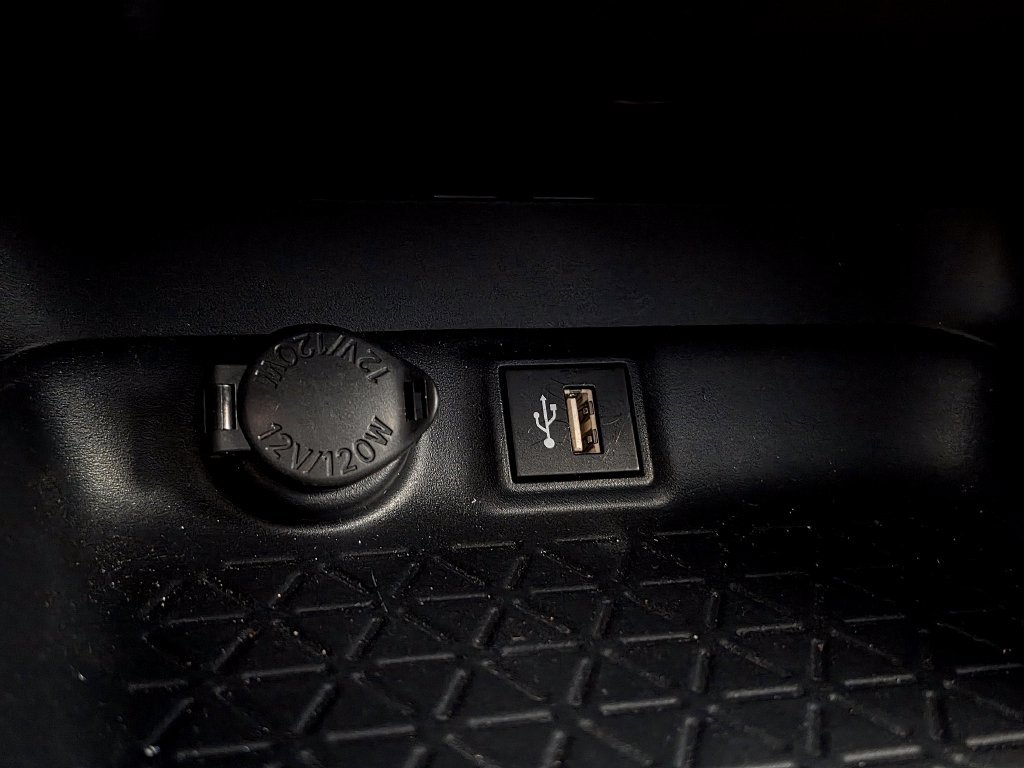Used 2025 Toyota RAV4 LE AWD/4WD image 22