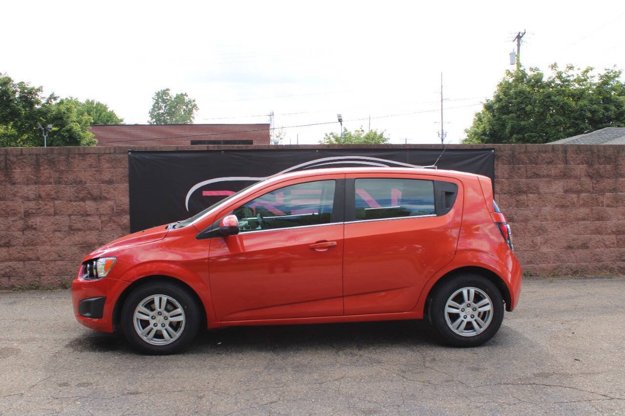 Used 2012 Chevrolet Sonic LT FWD image 2