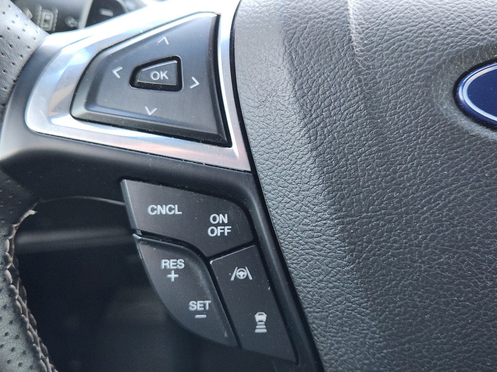 Used 2019 Ford Edge ST w/ Equipment Group 401A AWD/4WD image 23