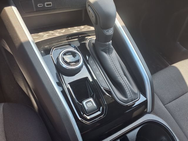 Used 2024 Chevrolet Colorado Trail Boss w/ Advanced Trailering Package AWD/4WD image 30