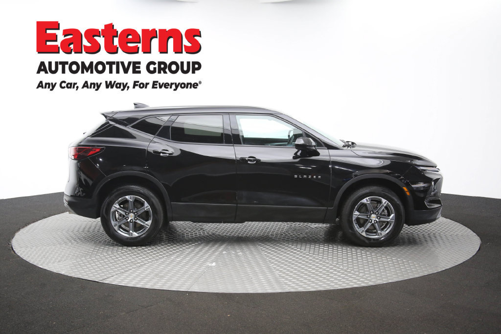Used 2025 Chevrolet Blazer LT FWD image 48
