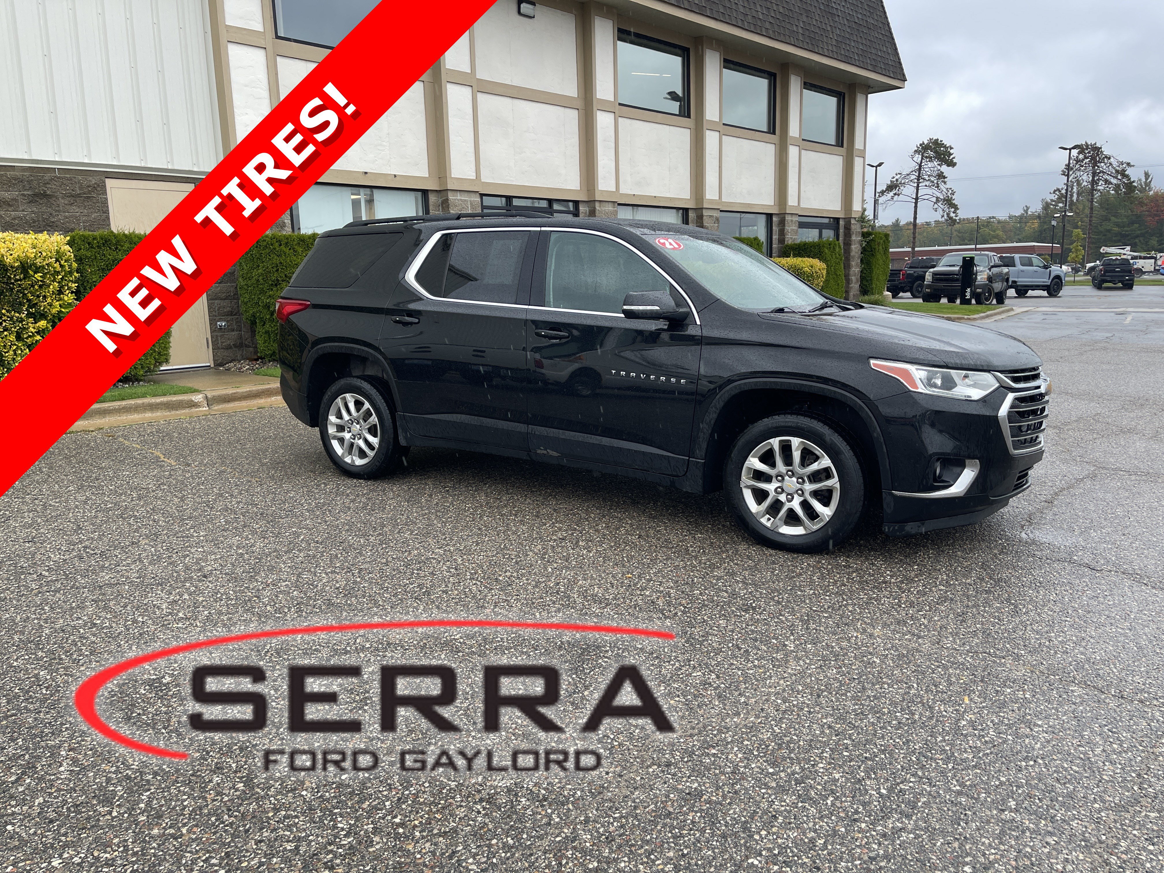 Used 2021 Chevrolet Traverse LT w/ LPO, Floor Liner Package