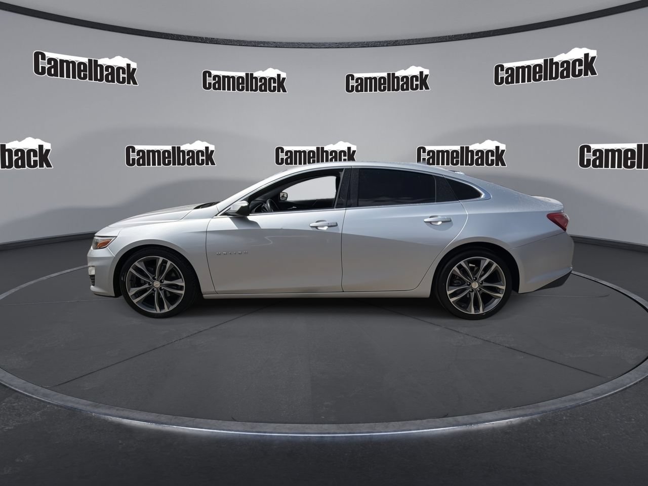 Used 2021 Chevrolet Malibu LT FWD image 4