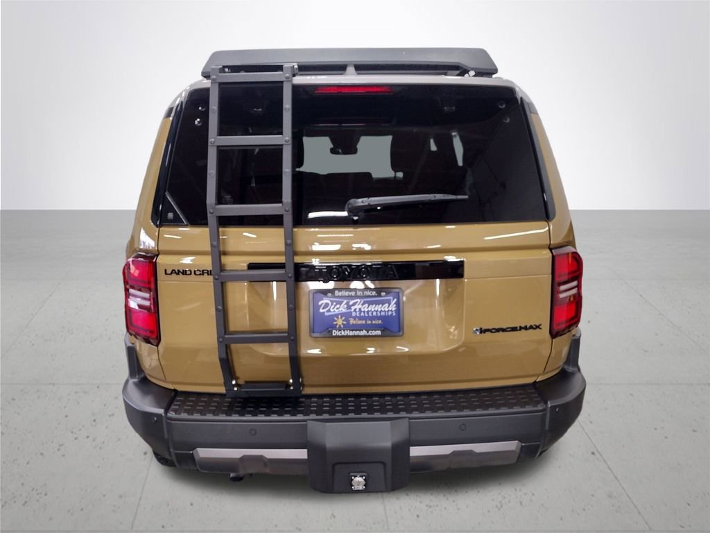 Used 2025 Toyota Land Cruiser image 11