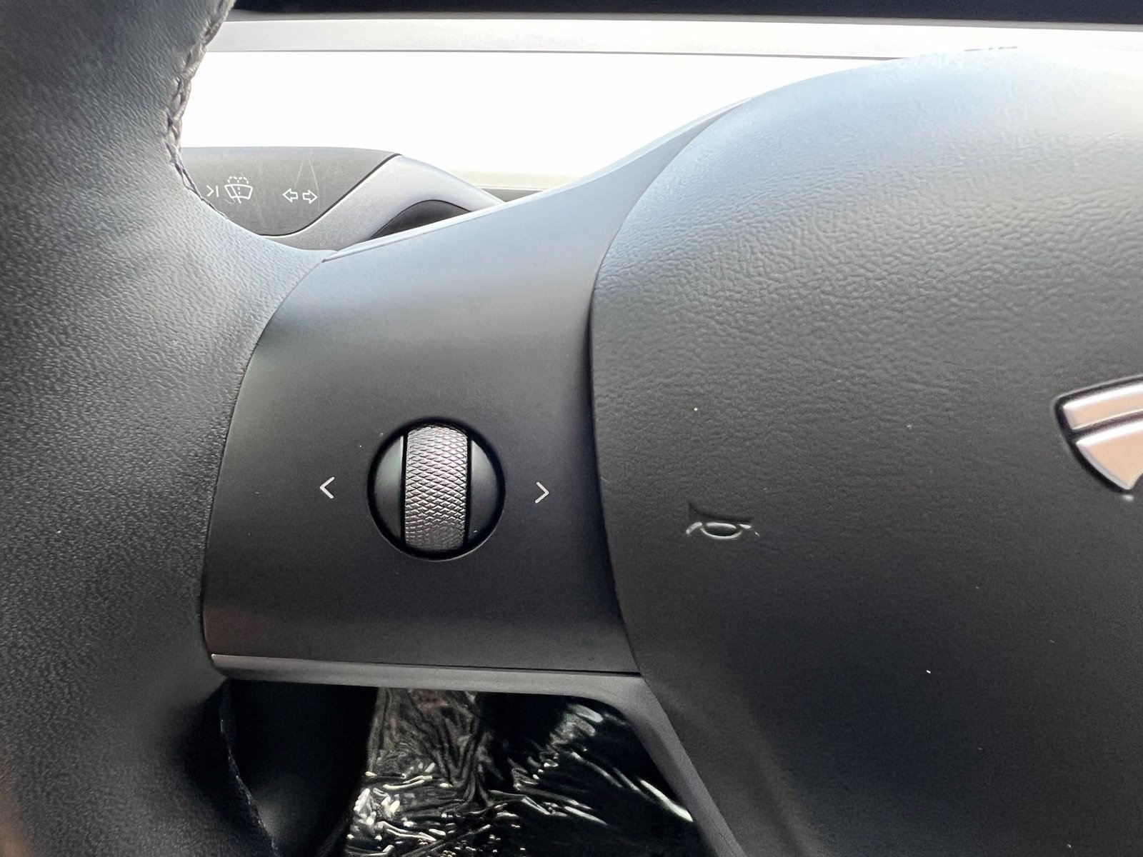 Used 2025 Tesla Model Y Long Range RWD image 40