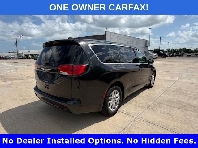Used 2023 Chrysler Voyager LX FWD image 2