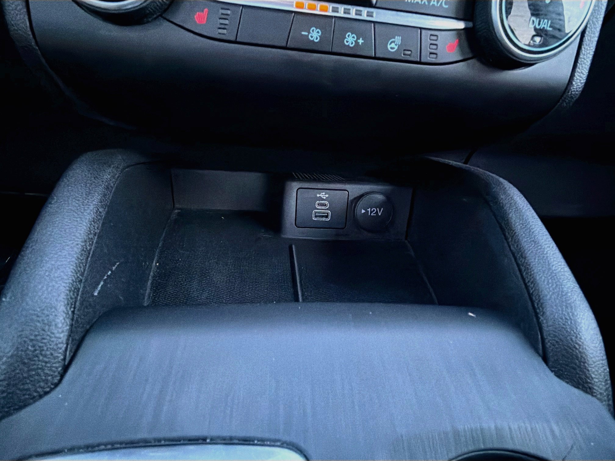 Used 2024 Ford Escape ST-Line AWD/4WD image 30