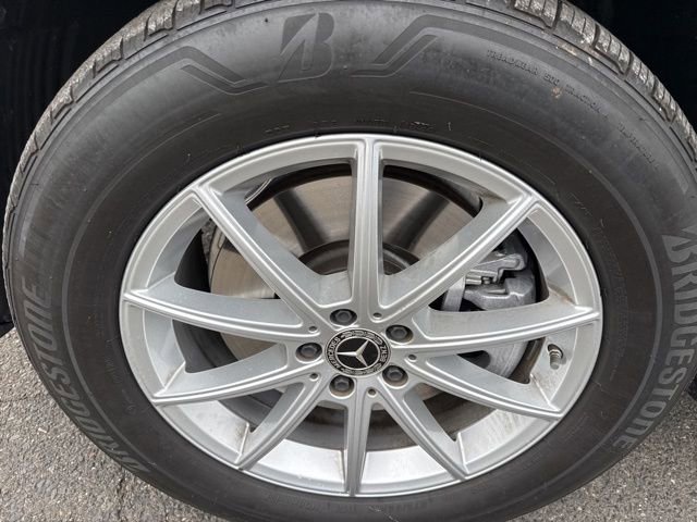 Used 2025 Mercedes-Benz GLE 450e 4MATIC image 11