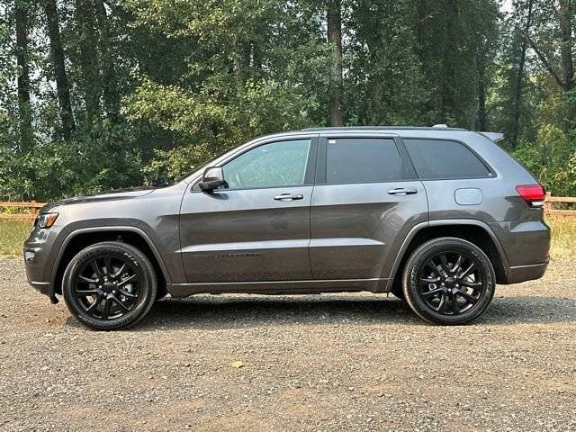 Used 2021 Jeep Grand Cherokee Laredo X AWD/4WD image 6