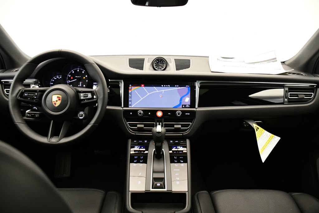 Certified 2026 Porsche Macan Turbo AWD/4WD image 23