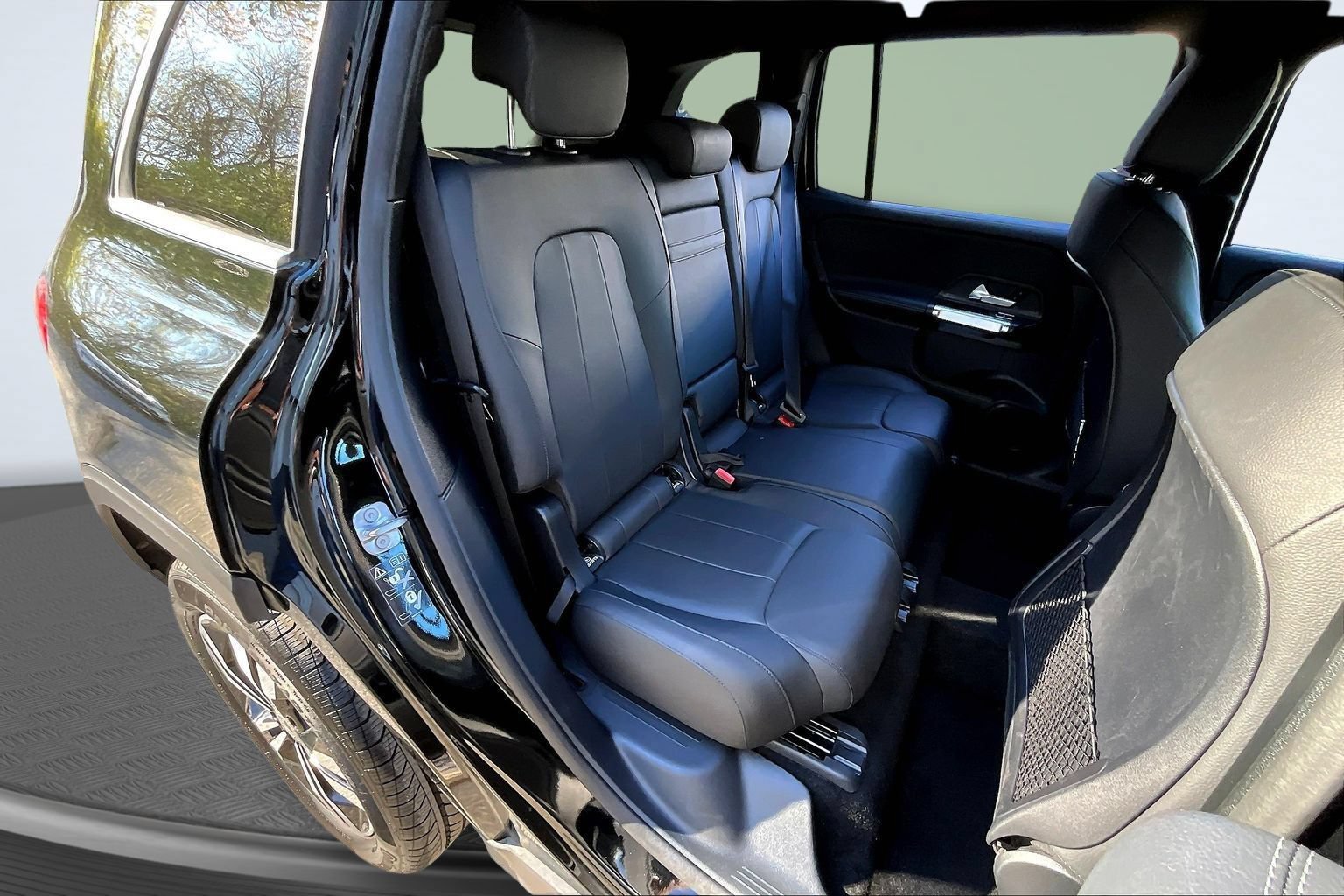 Used 2025 Mercedes-Benz GLB 250 image 28