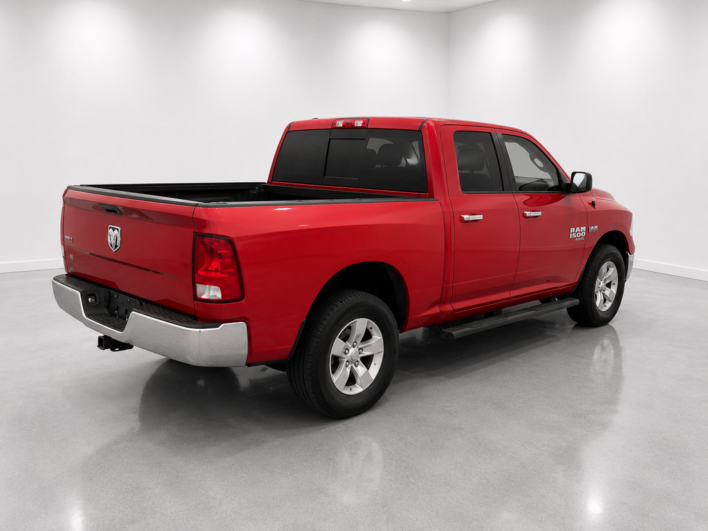 Used 2018 RAM 1500 Classic SLT RWD image 2