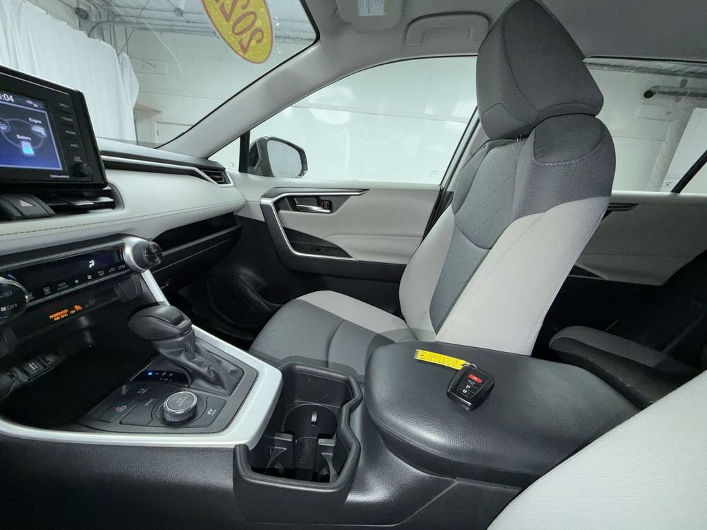 Certified 2022 Toyota RAV4 XLE AWD/4WD image 11