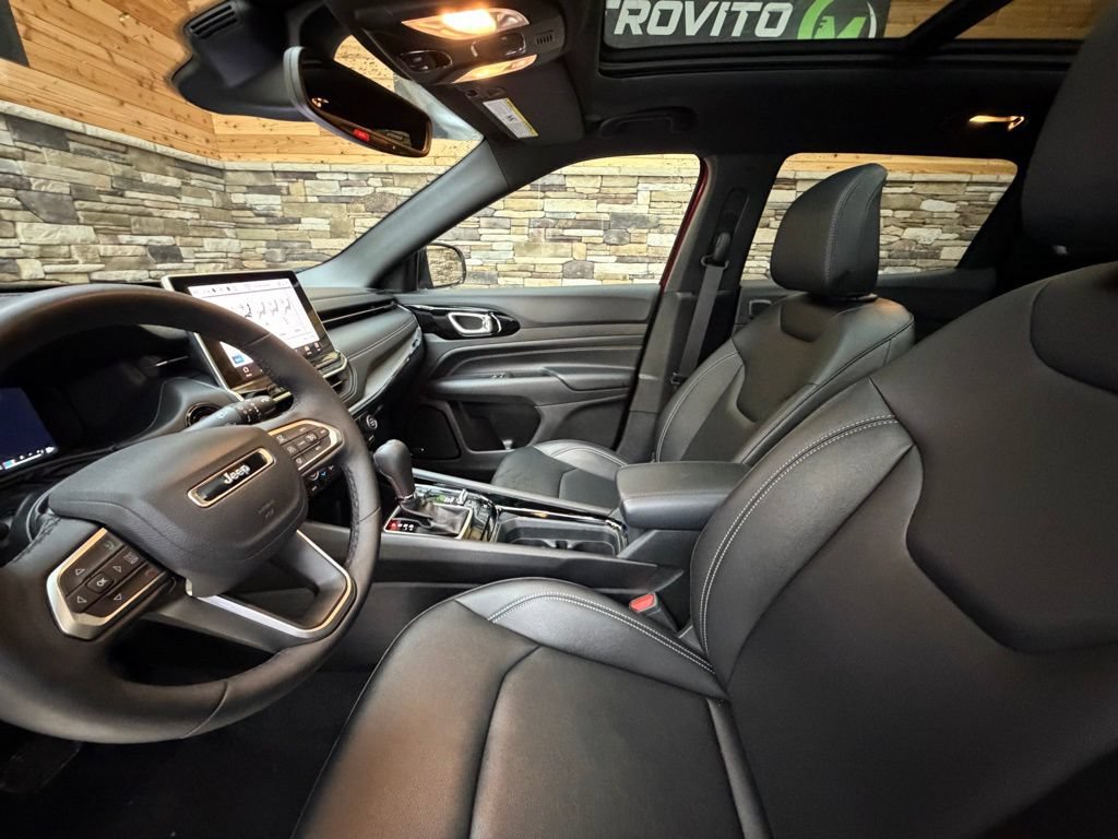 Used 2024 Jeep Compass Limited w/ High Altitude Package AWD/4WD image 11