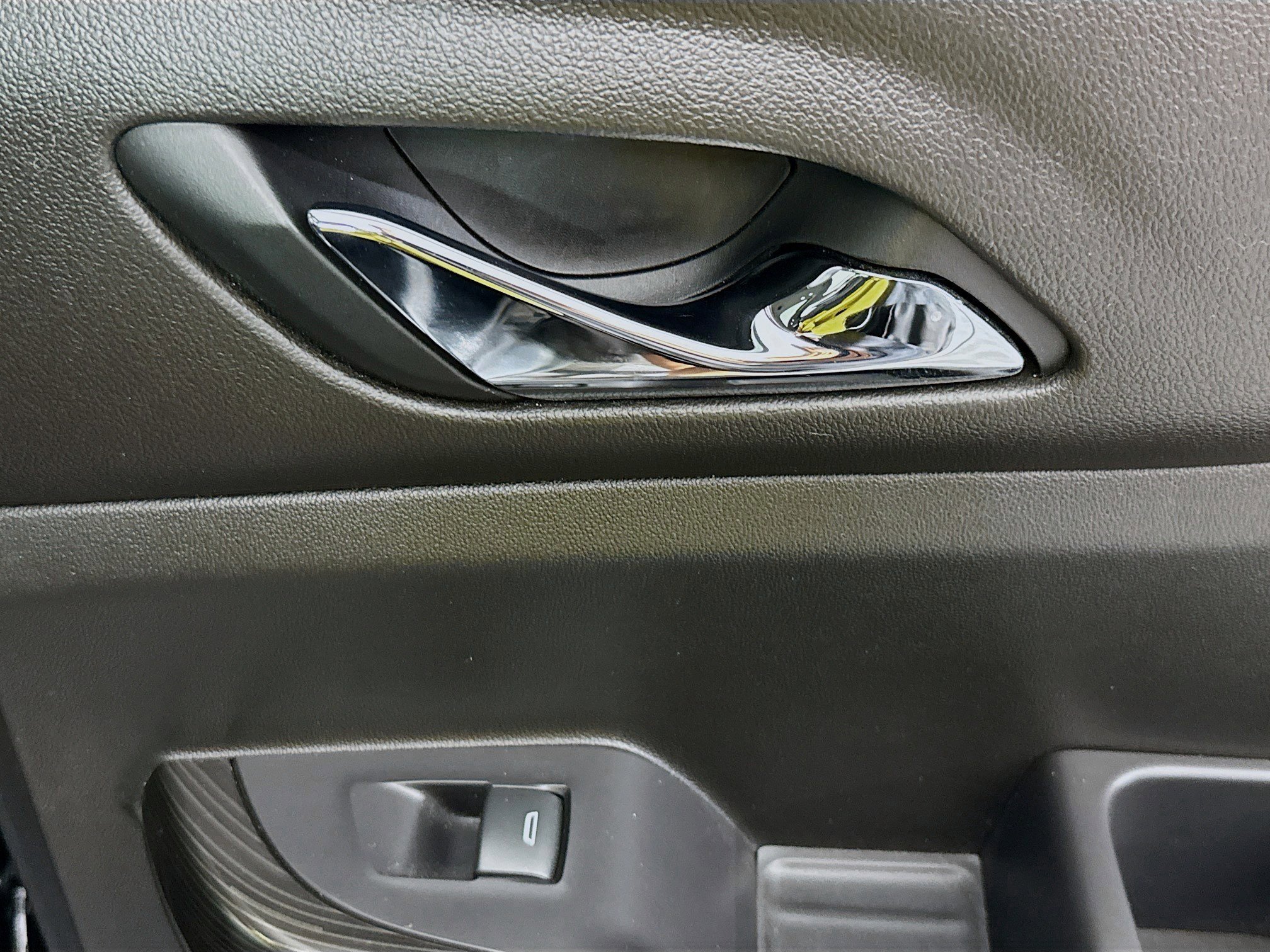 Used 2021 GMC Acadia SLT w/ Elevation Edition image 30