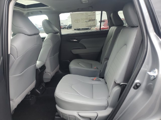 New 2026 Toyota Highlander XLE AWD/4WD image 10