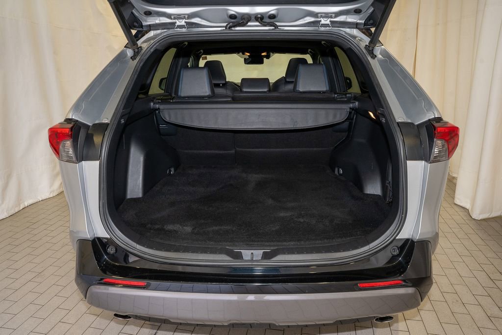 Used 2019 Toyota RAV4 XSE image 5