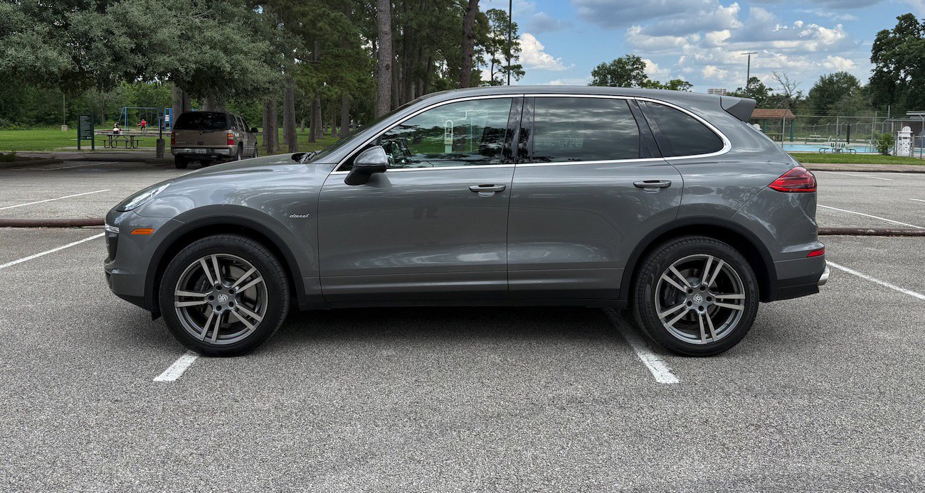Used 2015 Porsche Cayenne Diesel image 2
