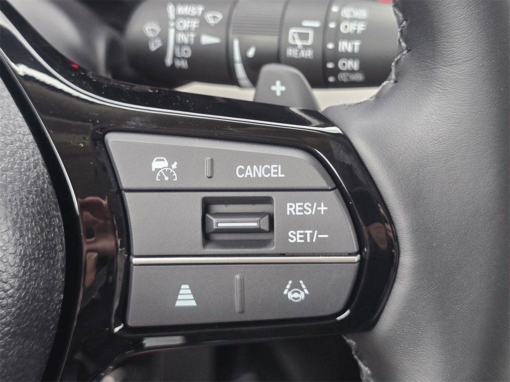 New 2025 Honda Pilot Touring image 31