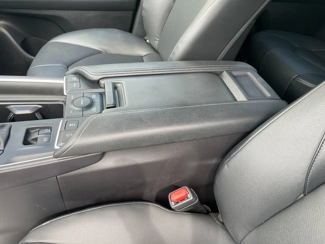 Used 2025 Toyota Grand Highlander AWD image 27