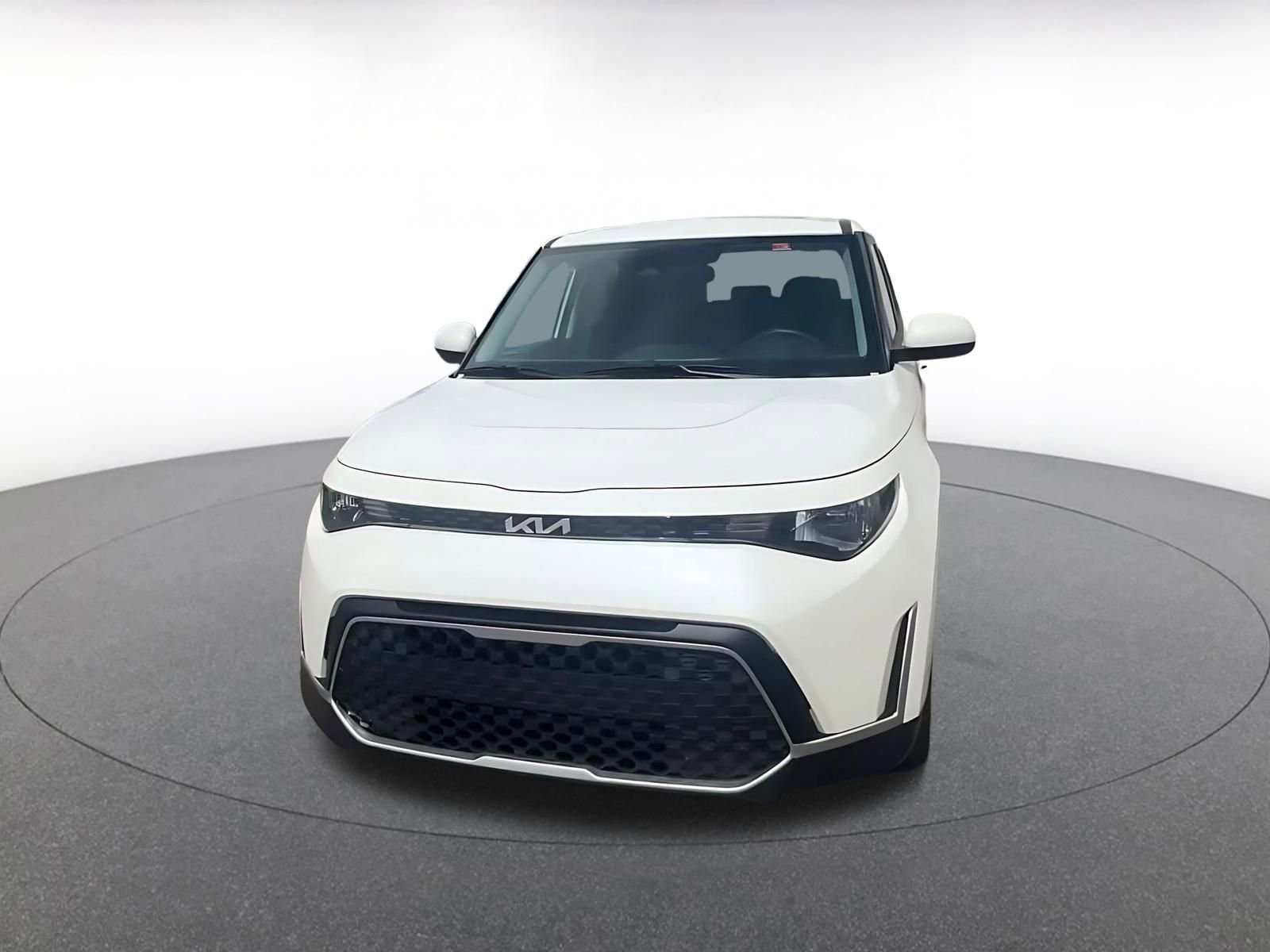 Used 2025 Kia Soul LX w/ LX Technology Package image 7