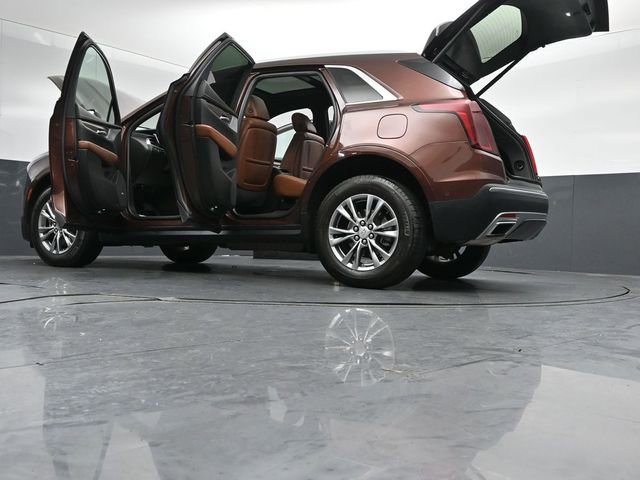 Used 2023 Cadillac XT5 Premium Luxury w/ Technology Package AWD/4WD image 58
