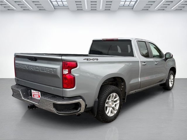 Used 2024 Chevrolet Silverado 1500 LT AWD/4WD image 4