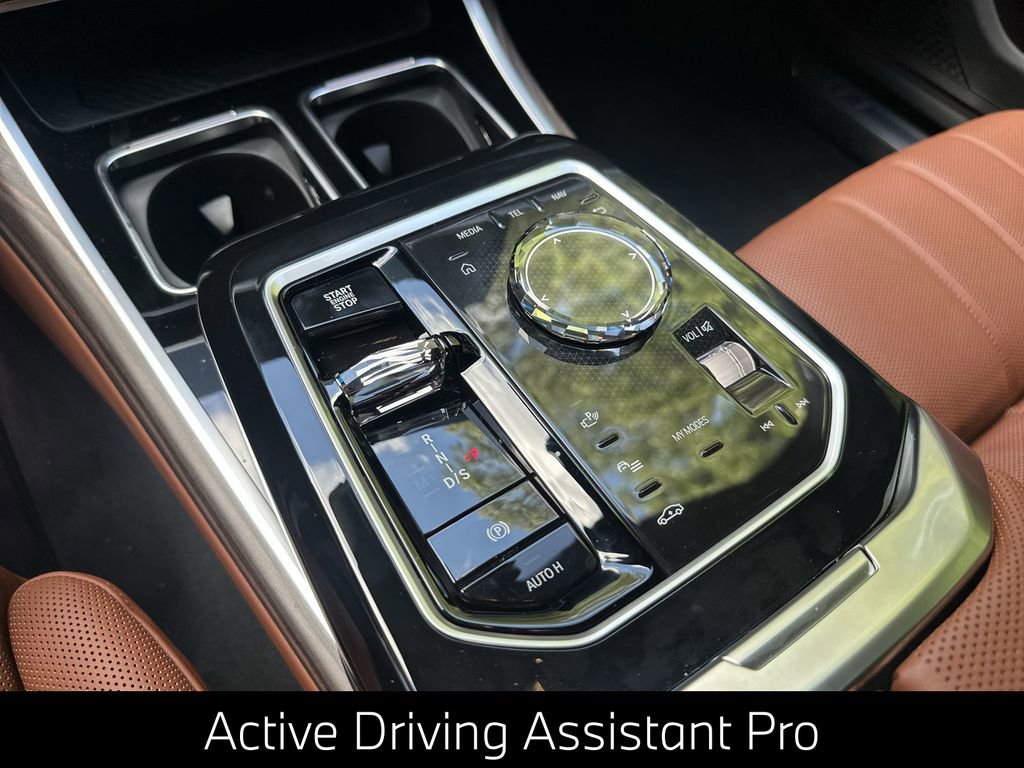 Used 2025 BMW 760i xDrive 760i xDrive w/ Executive Package image 27