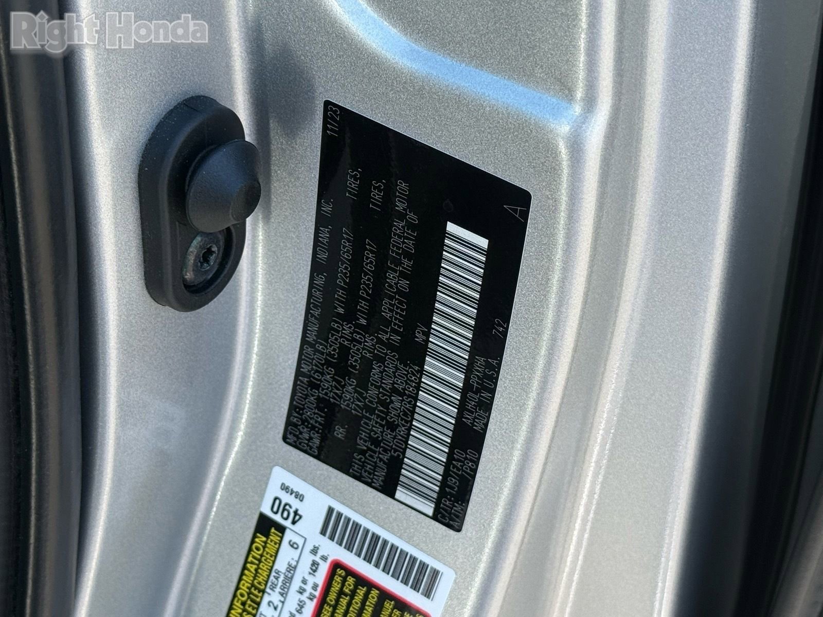 Used 2024 Toyota Sienna XLE FWD image 33