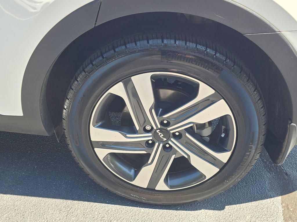 Certified 2023 Kia Sorento EX AWD/4WD image 13