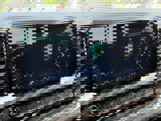 Used 2023 Chevrolet Silverado 1500 LT AWD/4WD image 23