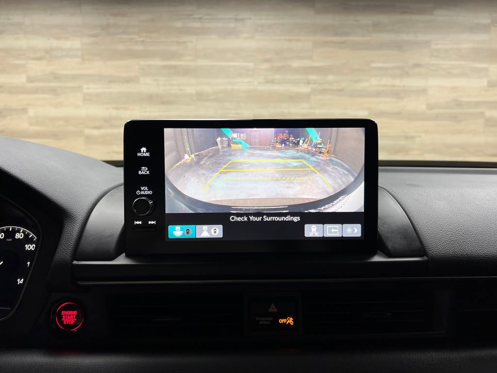 Used 2025 Honda Pilot TrailSport image 13