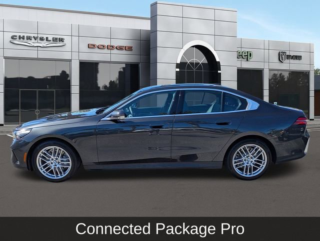 Used 2024 BMW 530i xDrive w/ Premium Package image 7