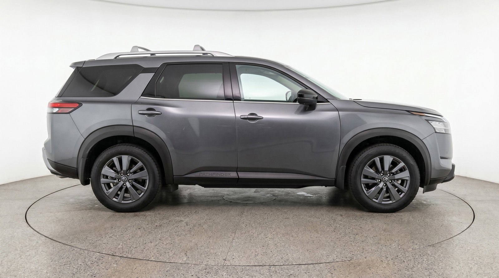 Used 2025 Nissan Pathfinder SV AWD/4WD image 11