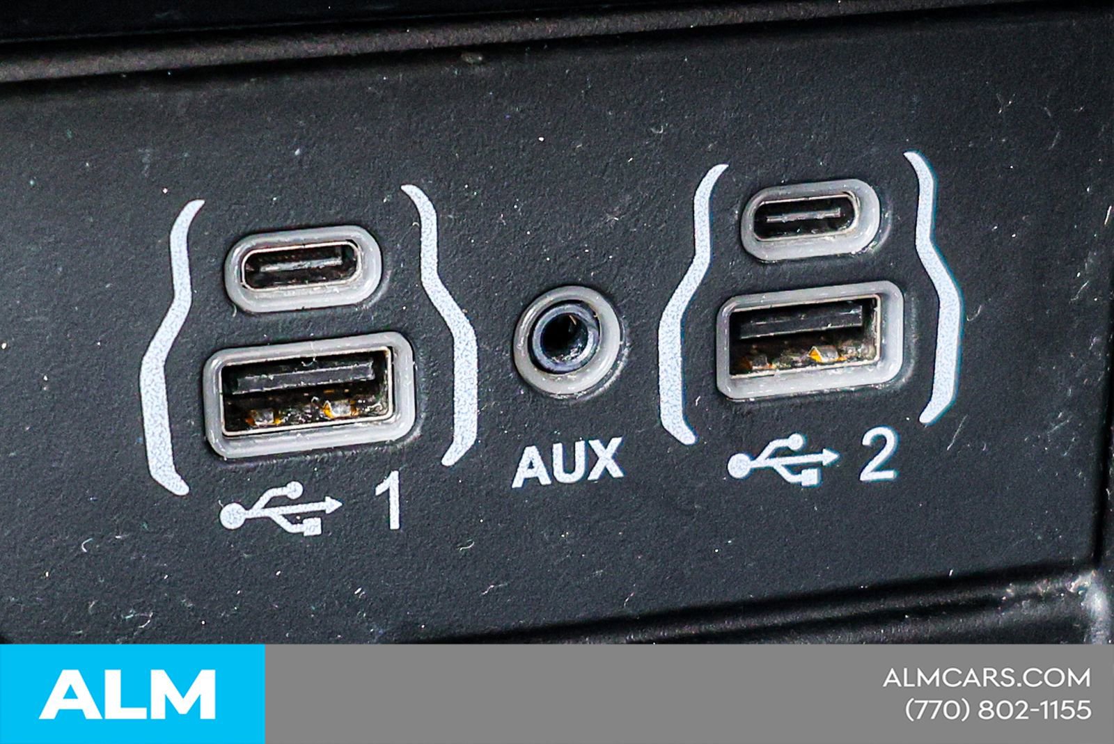 Used 2023 Chrysler Pacifica Limited image 35