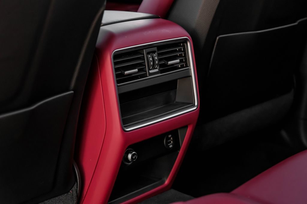 Used 2019 Porsche Cayenne image 49