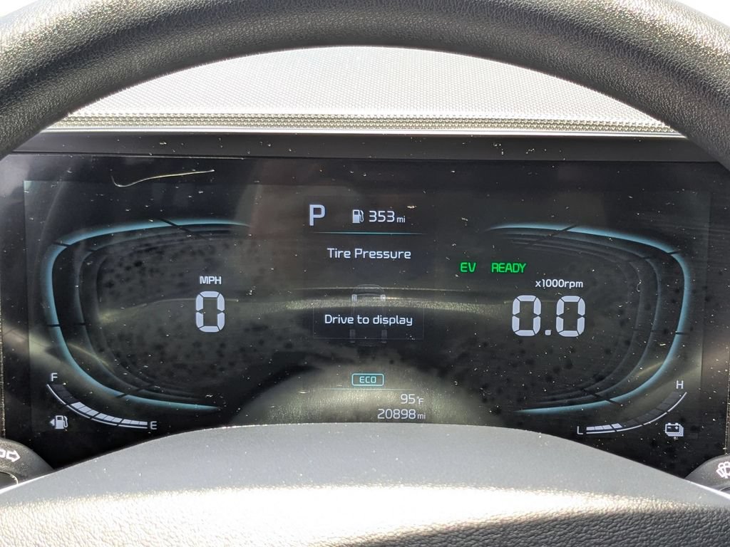 Used 2025 Kia Niro LX FWD image 17