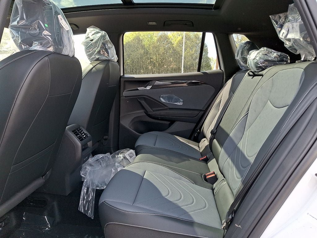 New 2026 Volkswagen Tiguan SE R-Line AWD/4WD image 6