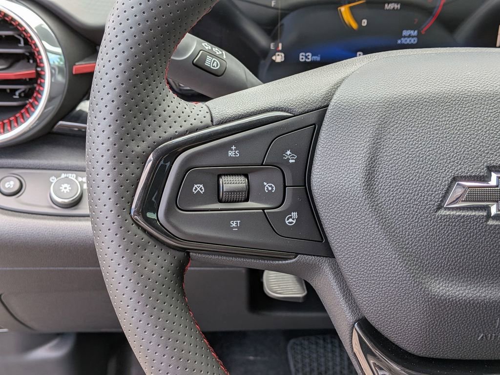 New 2026 Chevrolet Trax RS w/ Driver Confidence Package FWD image 17