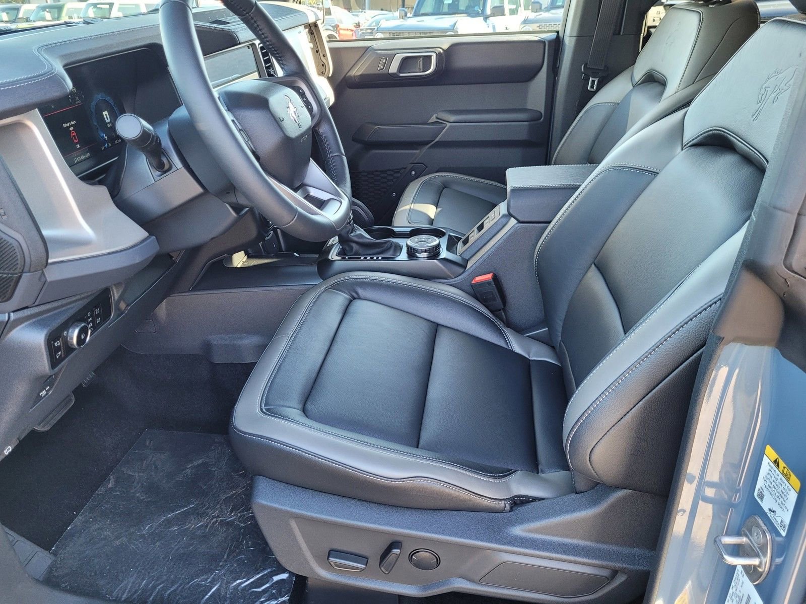 New 2025 Ford Bronco Outer Banks w/ Sasquatch Package image 9