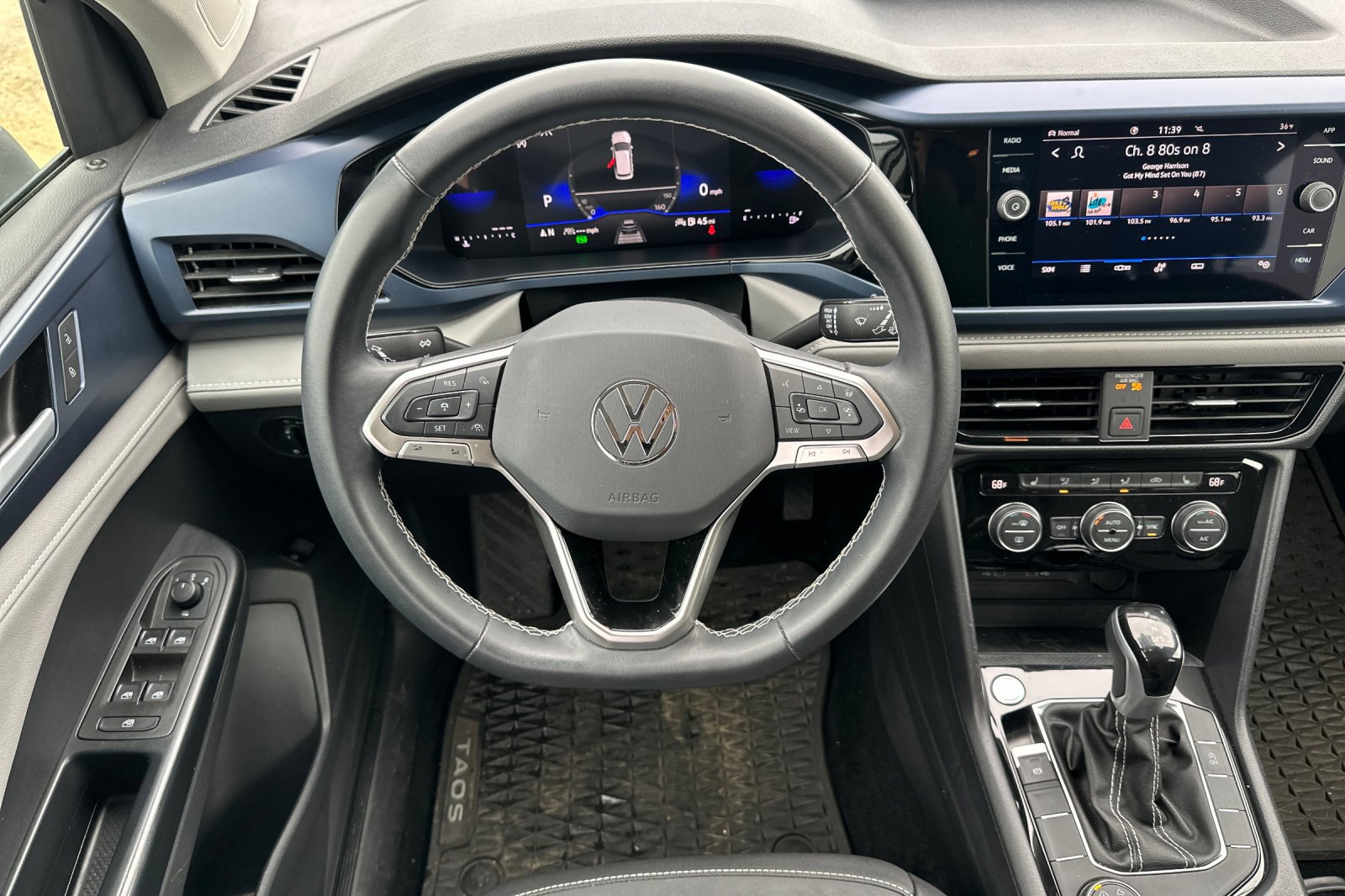 Used 2024 Volkswagen Taos SE image 15