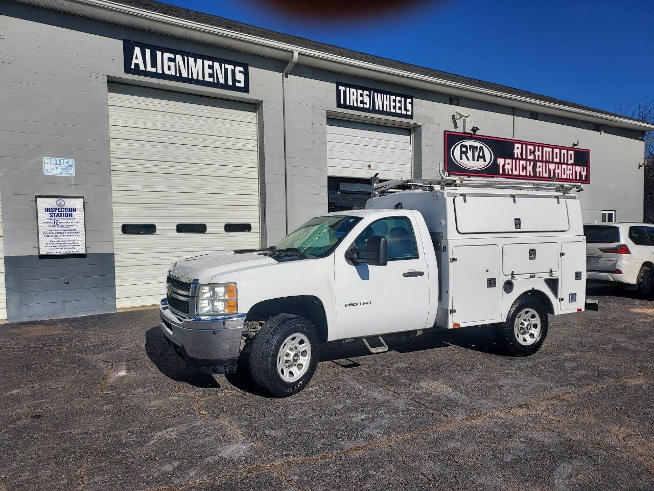 Used 2012 Chevrolet Silverado 2500 W/T image 2