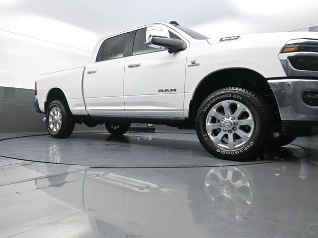 New 2026 RAM 3500 Laramie AWD/4WD image 19